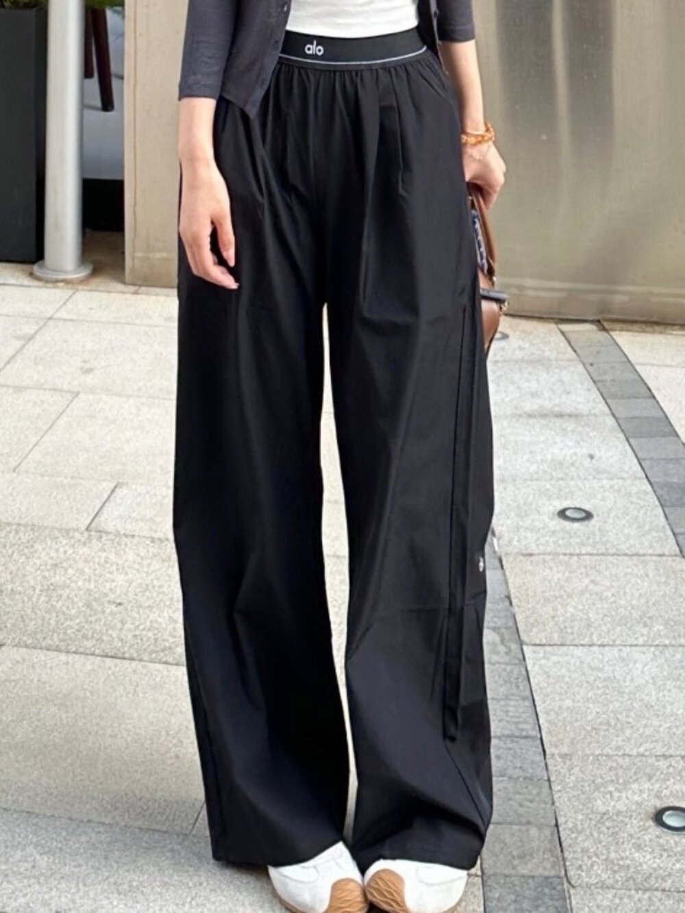 NWT👩‍🚀Alo Yoga Minimalist Style Black Casual Pants🎊Flattering Fit